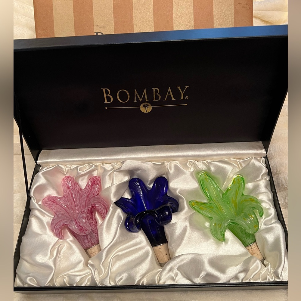 Vintage Bombay Handblown Glass Flower Wine Bottle Stoppers NWT